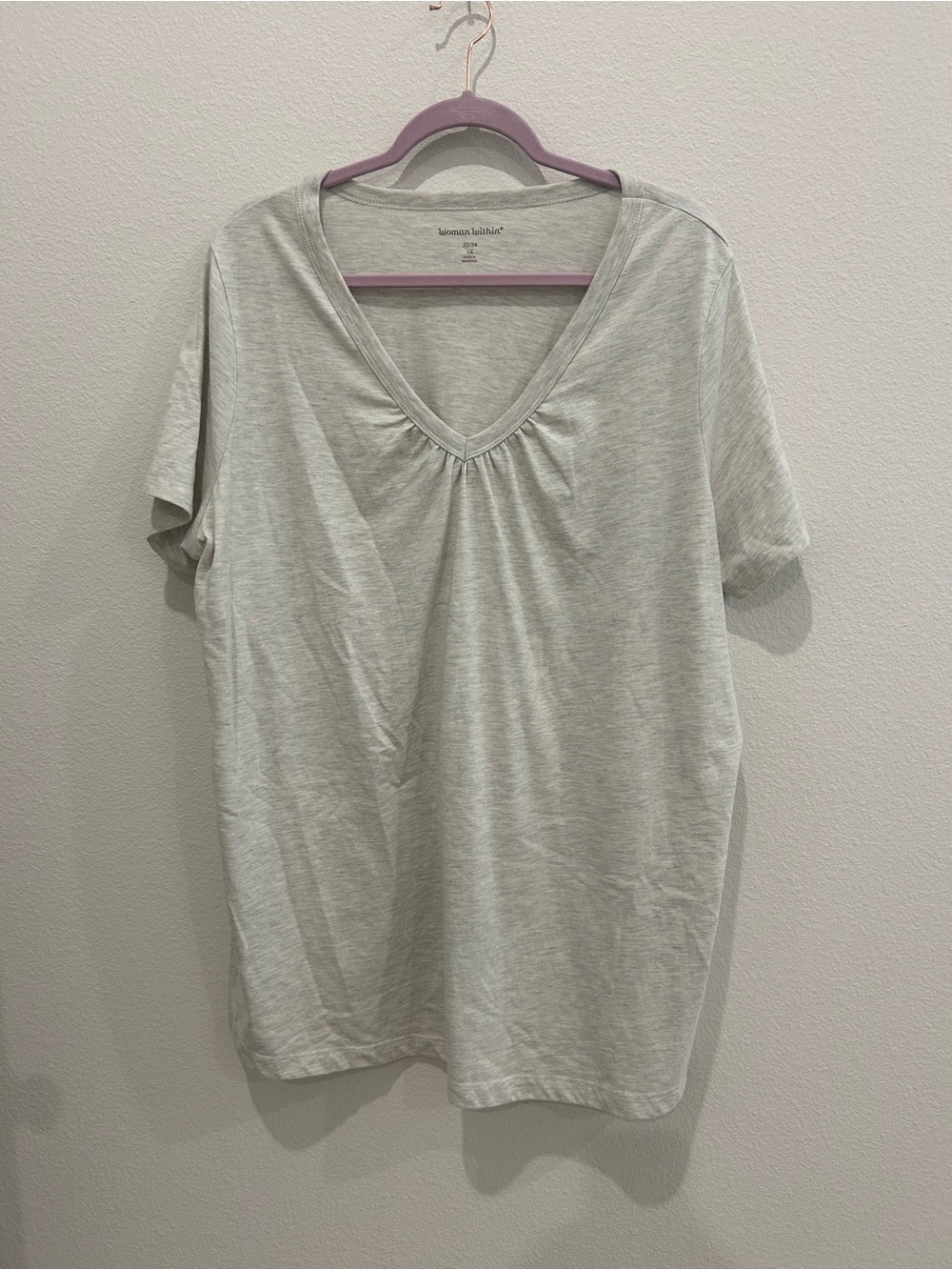 Woman Within Heather Light Gray/off white V-Neck Short Sleeve Tee